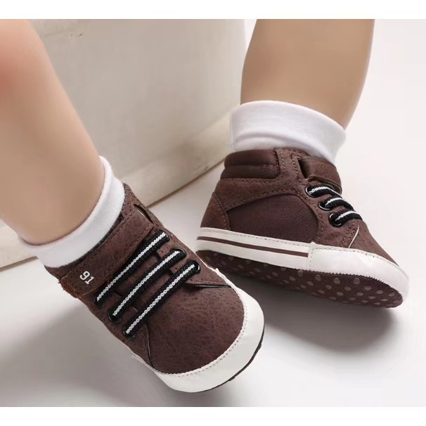 HappyOliver C529 SALUR BOOTS Sepatu Prewalker Bayi Laki Anti Selip Sol Halus Bahan Kulit PU