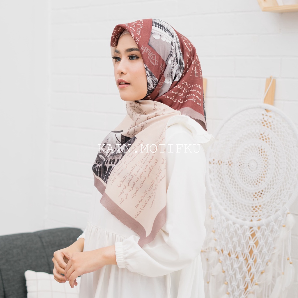 JILBAB MOTIF HIJAB SEGIEMPAT VOAL MOTIF PREMIUM JILBAB PRINT LASERCUT KERUDUNG SEGIEMPAT MOTIF MURAH-Arabic Maroon