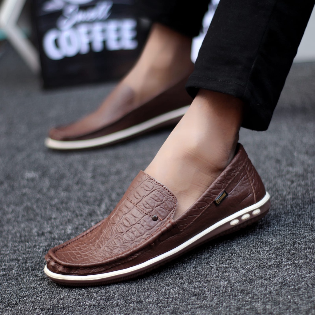 Abrhm Britanic - Sepatu Slip On Casual Pria Kulit Asli Slop Anti Slip Kerja Kantor