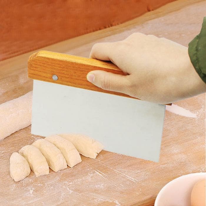 Dough/Fondant Cutter with Wood Handle