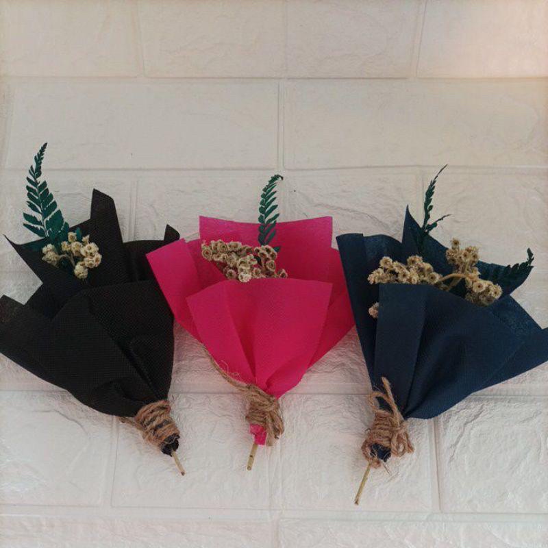 

Buket Mini Bouquet Bunga Kering Souvenir Bunga Buket Bouquet Mini Souvenir Buket Bunga