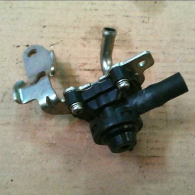 Selang emisi mio karbu