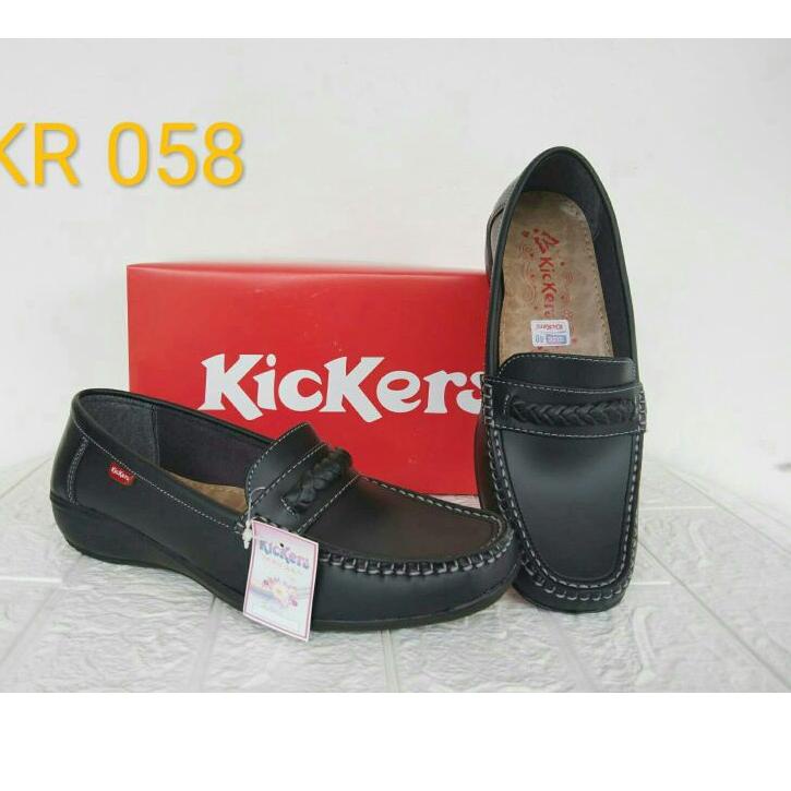Harga Spesial.. sepatu pantofel Kickers pantofel wanita flat kerja sekolah formal hitam