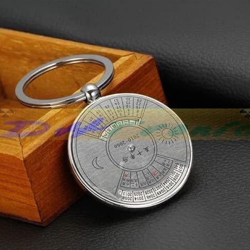 

Gantungan Kunci Unik Kalender Abadi 50 Tahun 2010-2060 Stainless Steel Dhtron92 Diminati Banget