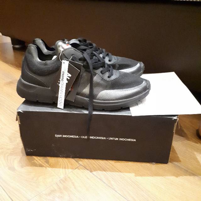 Nah project monotranslucent x axe muted black baru