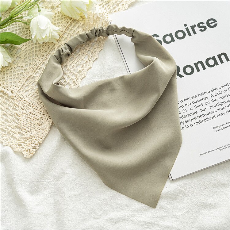 Bandana Turban Elastis Scarf Korea Fashion Wanita Hair Aksesoris Rambut Bohemia Headband / Headband Triangle Scraf Bahan Satin dan Katun Motif Polos Wanita