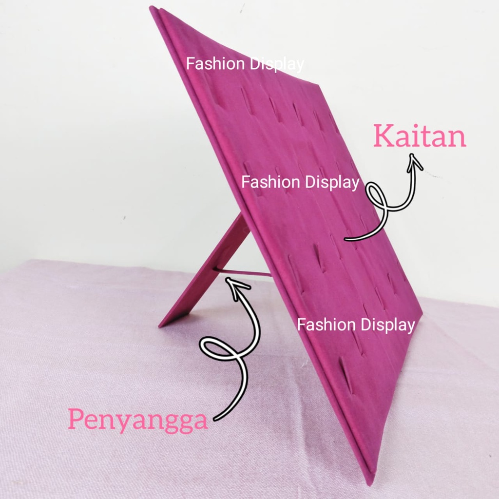 Display Tempat Pajangan Bross Tuspin Stand Bross Kerudung Hitam Atau Pink- BH