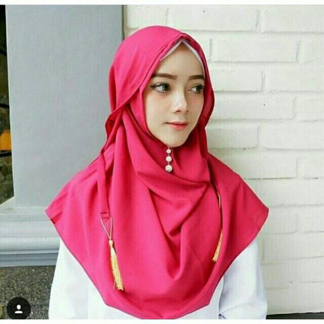 Hijab Amira