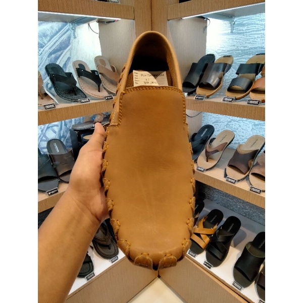sepatu cardinal
