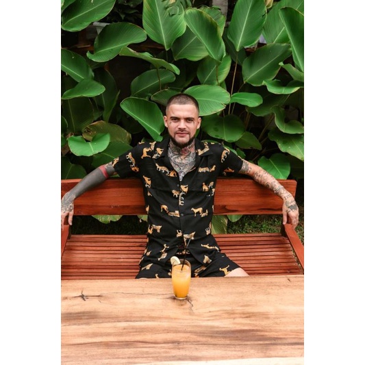 Kemeja Loopay Motif Macan