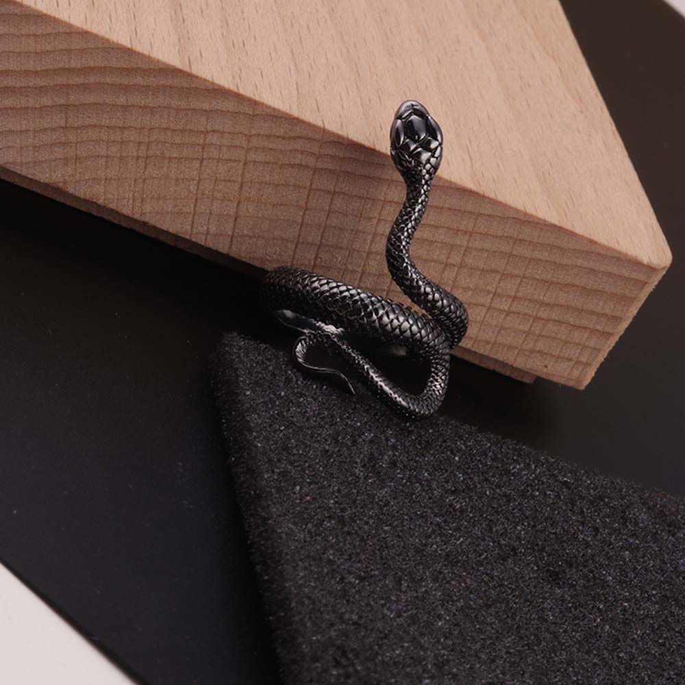 Cincin Model Terbuka Bentuk Ular Tidak Teratur Bahan Alloy Gaya Gothic Retro Untuk Wanita
