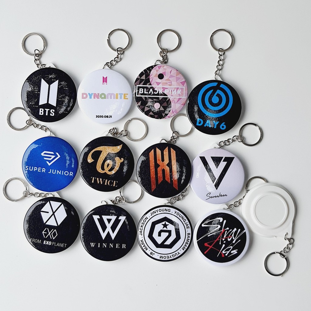 gantungan kunci murah custom nama logo souvenir keychain kpop size 44 mm 58 mm