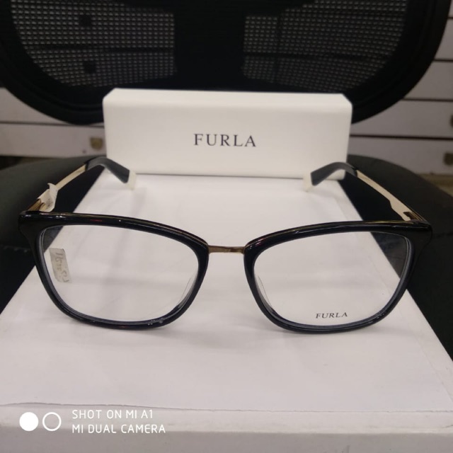 Kacamata Furla