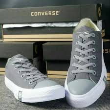 sepatu converse ptir pria dan wanita
