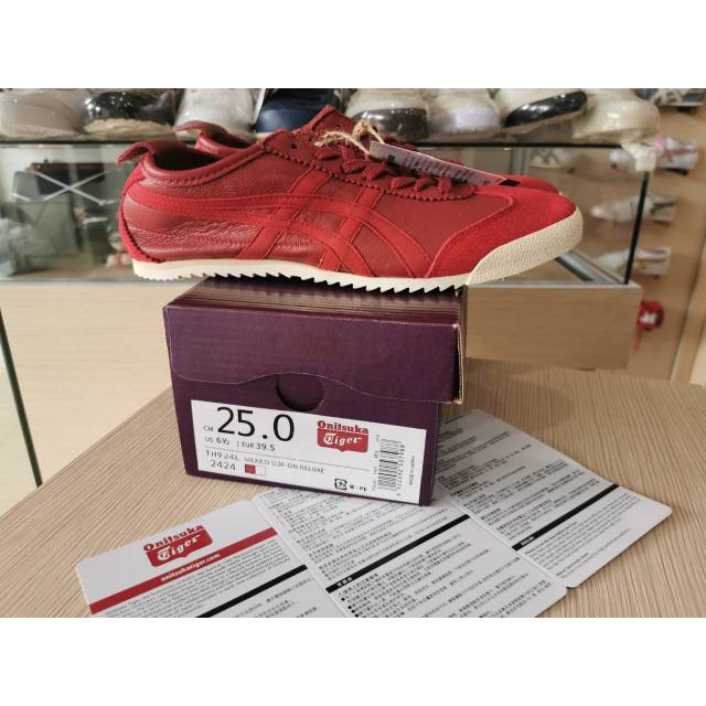 Sepatu Jepang Red Leather