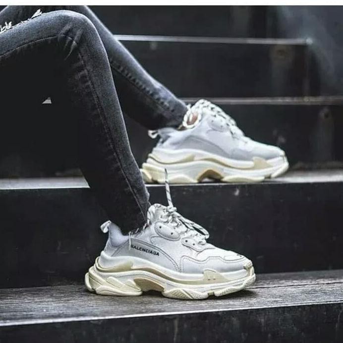 SEPATU BALENCIAGA TRIPLE S WHITE GREY PREMIUM QUALITY