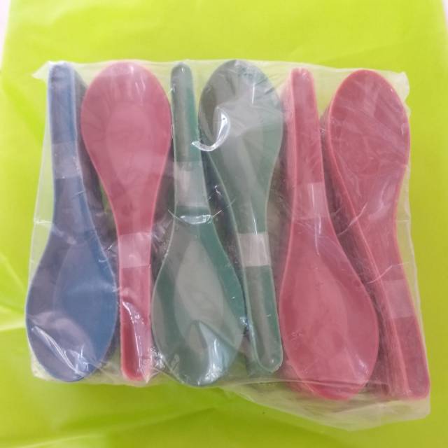 Sendok bebek warna warni