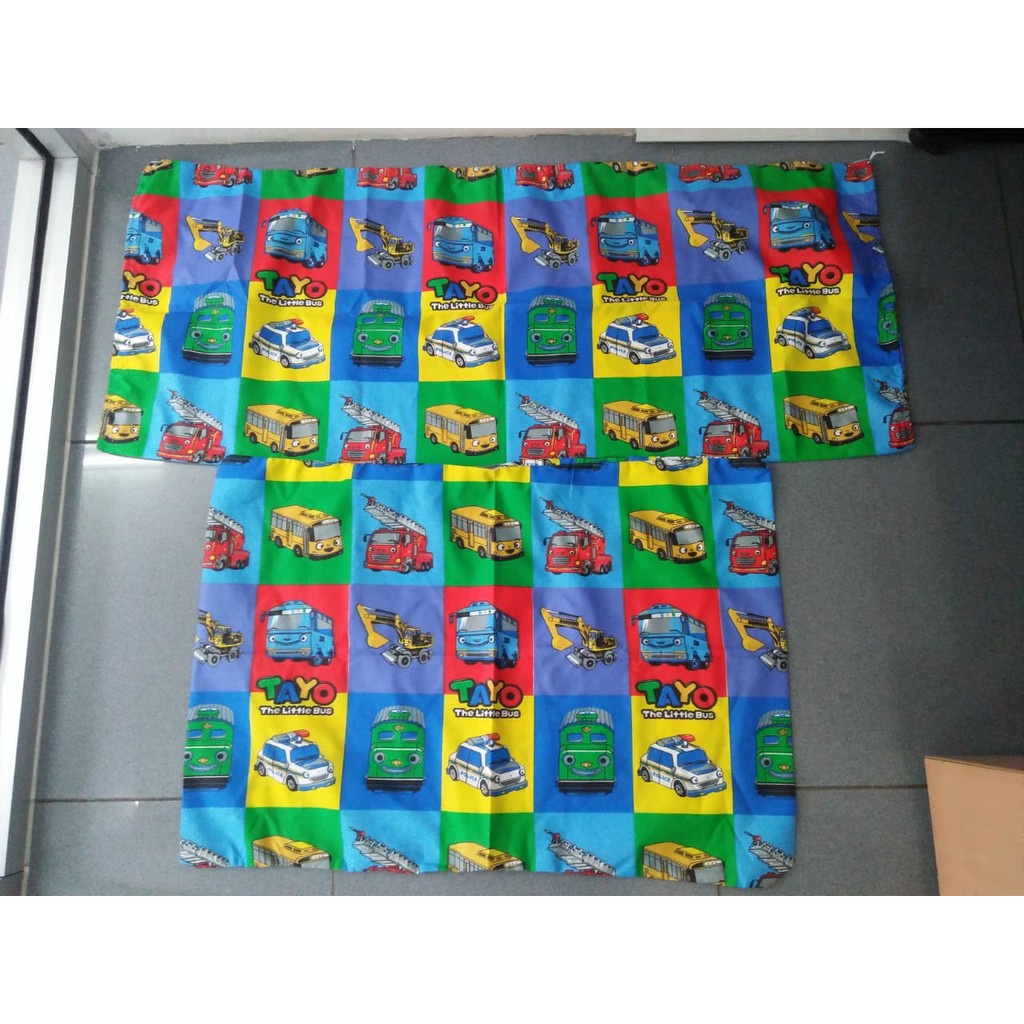 sarung bantal dan sarung guling Sarung Bantal &amp; Sarung Guling Motif DORAEMON Paket 2 in 1 SARUNG BANTAL DAN SARUNG GULING KARAKTER / 1 SARUNG BANTAL DAN 1 SARUNG GULING