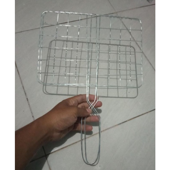 Alat pemanggang jepit / pemanggang ikan