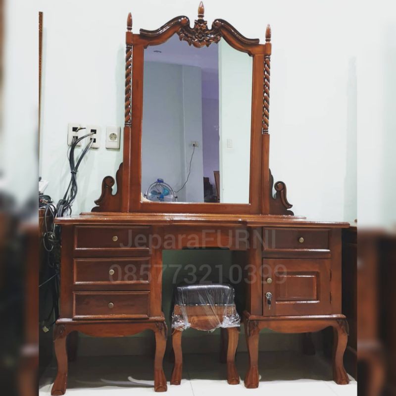 MEJA RIAS KAYU JATI JEPARA