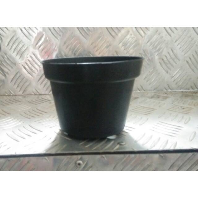 Pot Hitam 15 Cm