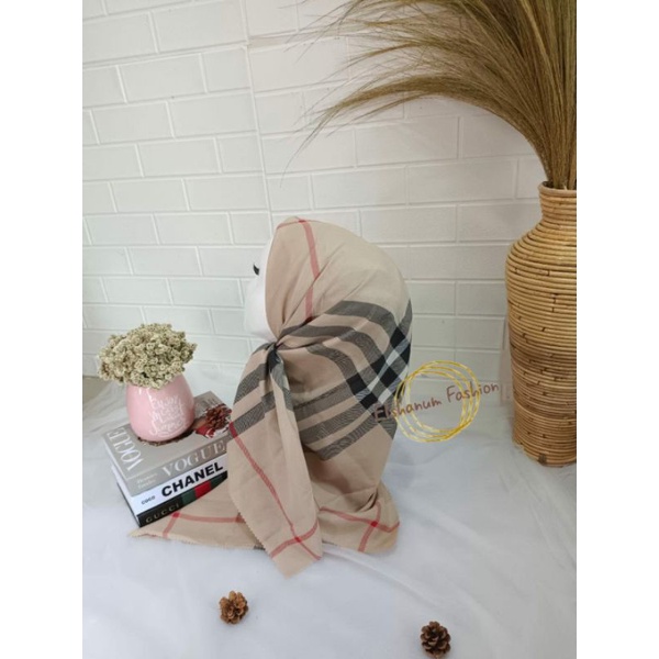 DEENAY KW HIJAB VOAL MOTIF BURBERRY COKSU