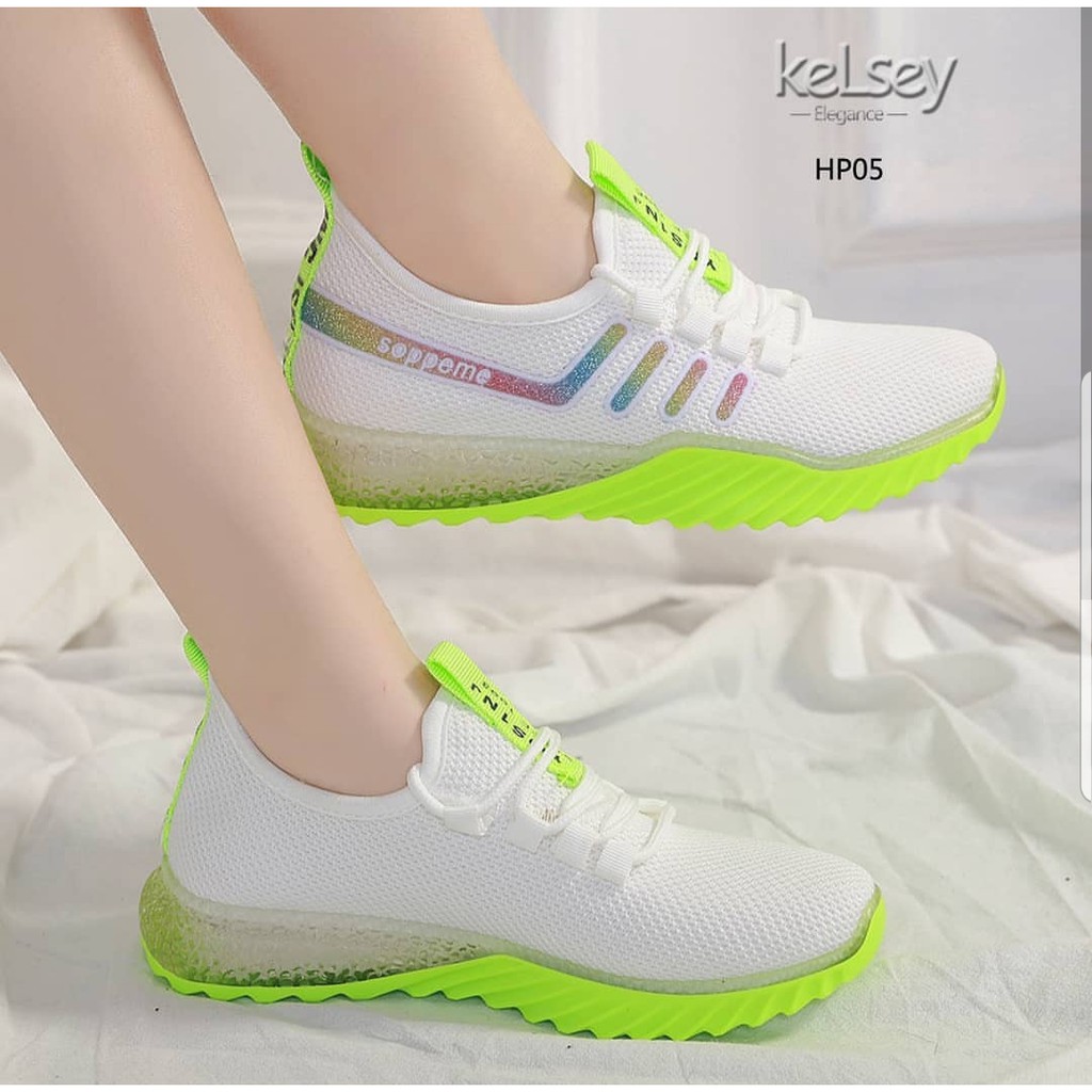 Sneakers Wanita Walk in casual WA395