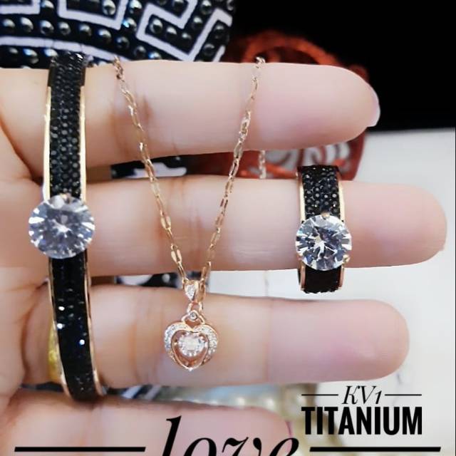 Titanium set perhiasan 1107k