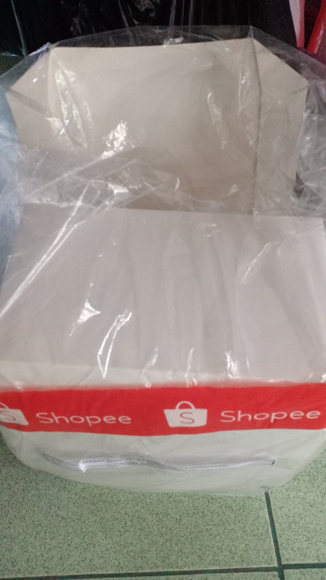 Paper Lunch Box / Kotak Makan Kertas Solapak Ukuran M - 18x10x5 Cm