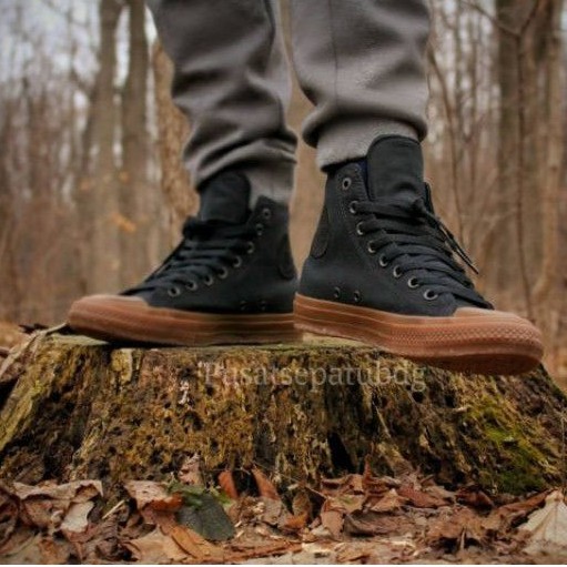 Converse Chuck Taylor High Black Gum