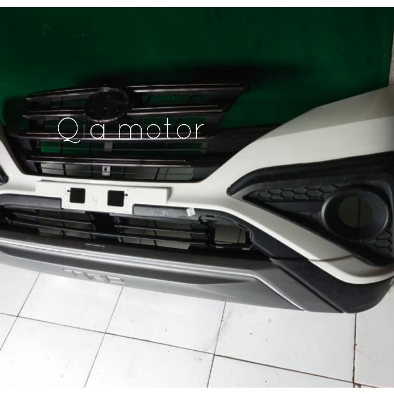 Bemper bumper depan set grill toyota New rush TRD