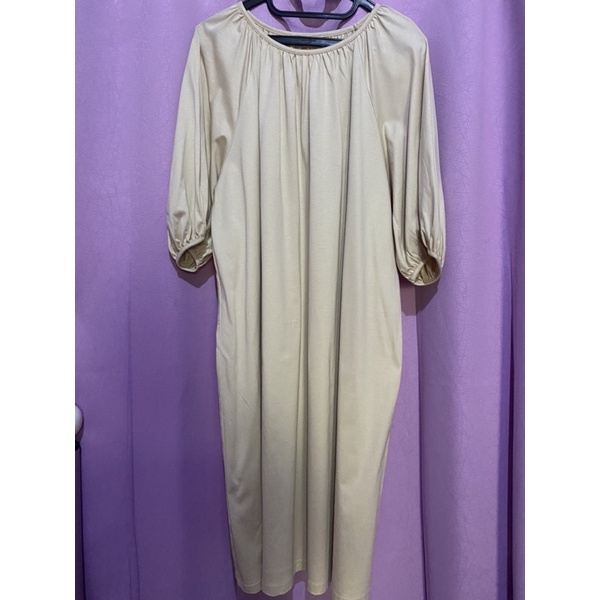 Preloved Uniqlo Gaun Flare Mercerized Katun Lengan 3/4