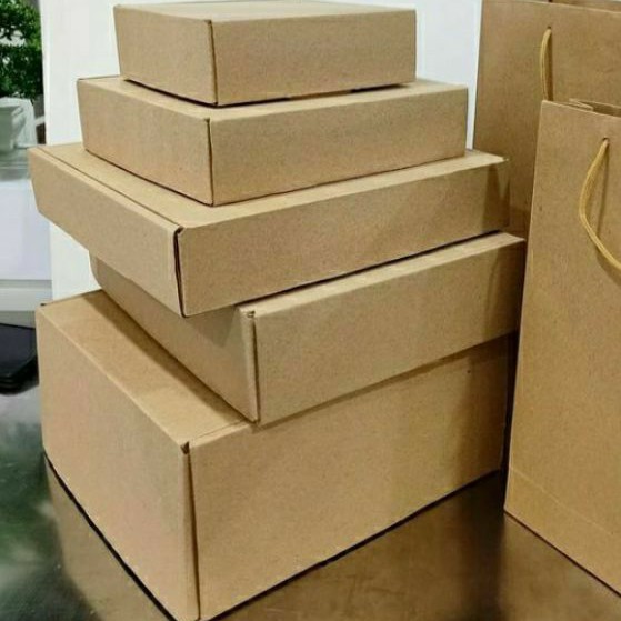 

BOX KADO HAMPERS GIFT HADIAH/KOTAK/PAKET/PACKING/SIZE 22X22X9CM/TERLARIS/BHN BAGUS TIDAK TIPIS/READY
