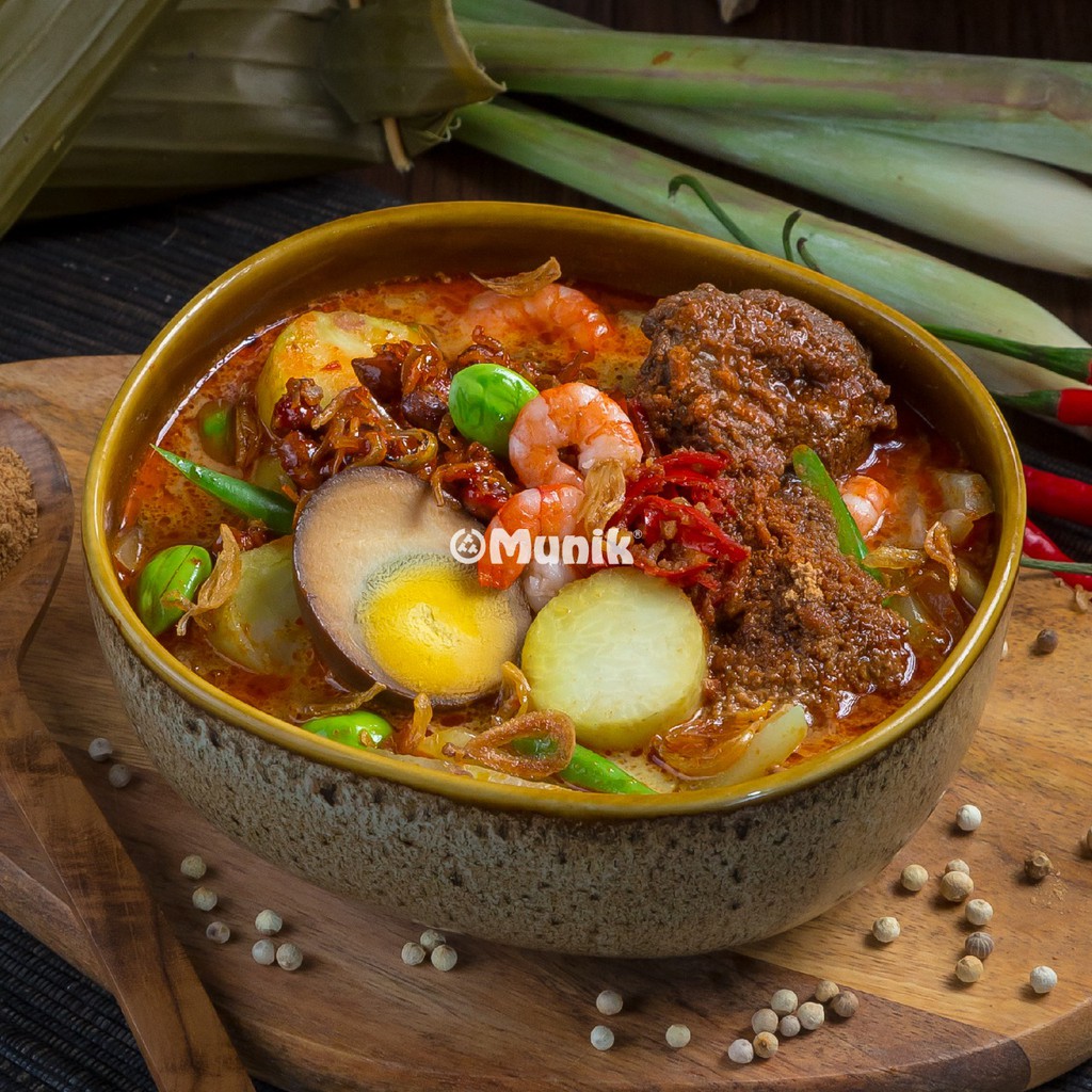 

Munik Resto's Lontong Cap Go Meh Ready to Eat