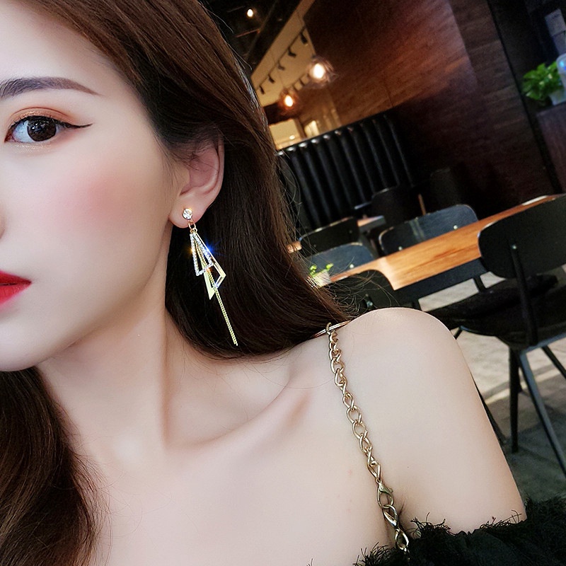 Anting Stud 925 Silver Needle Model Rumbai Panjang Bentuk Segitiga Bahan Zirkon Gaya Korea