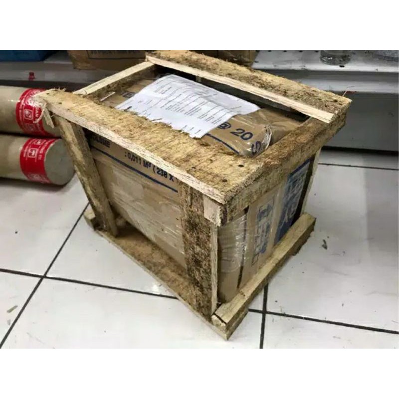 

Packing kayu tambahan produk