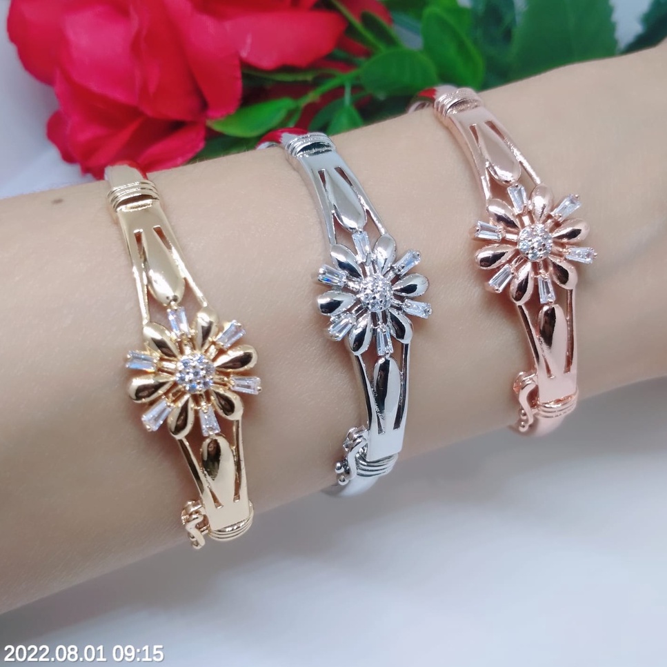 Gelang Tangan Bangle Wanita Titanium Xuping Perhiasan Aksesoris Fashion Lapis Emas Anti Karat