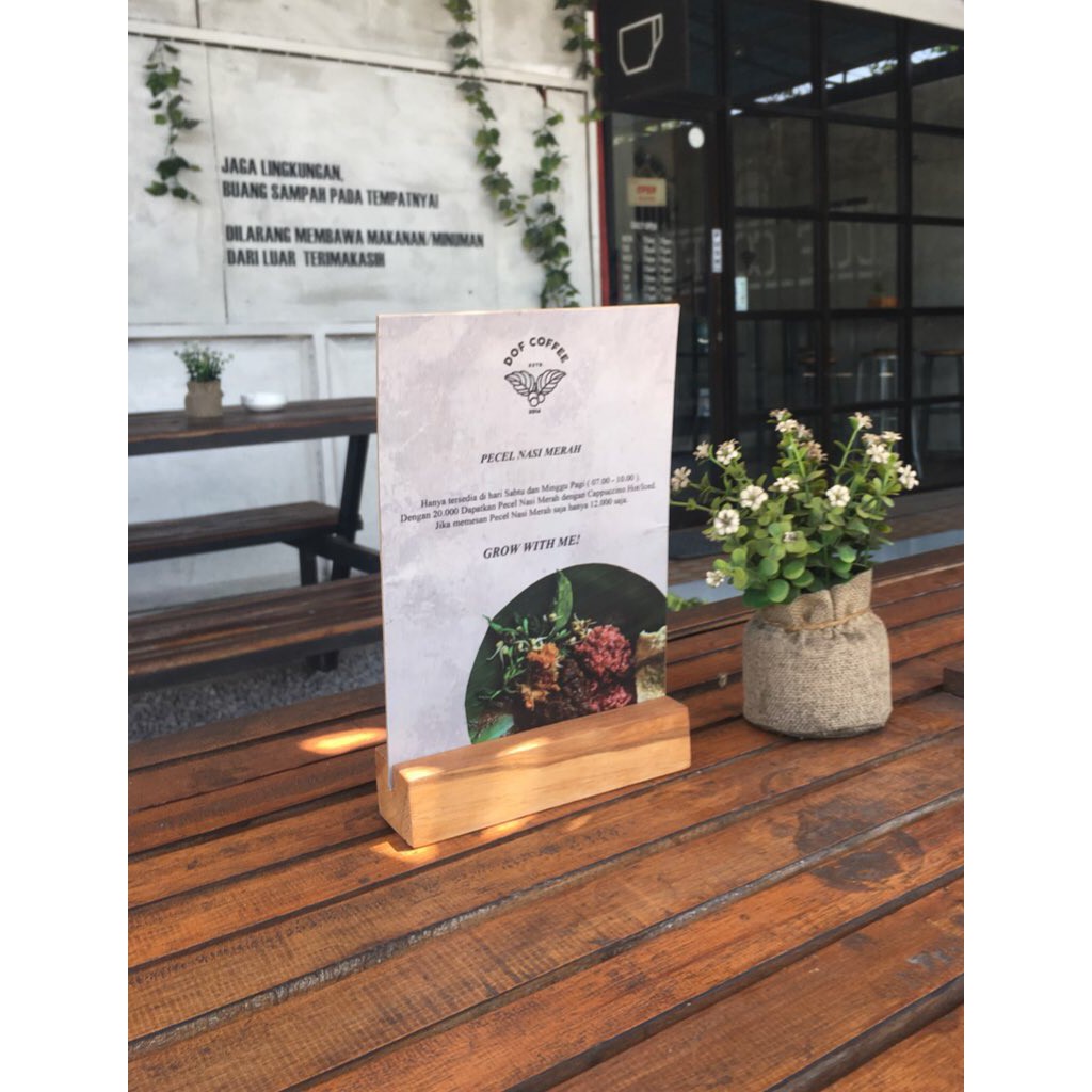 

Brosur, Menu & Kartu Nama Holder Kayu TERMURAH