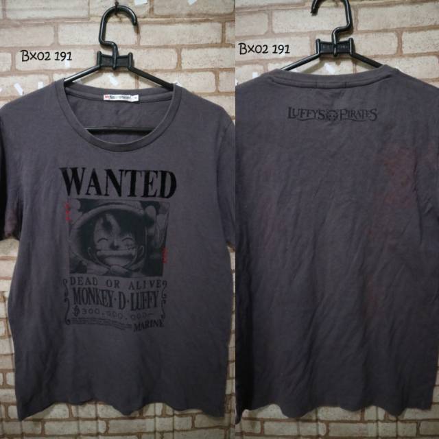 Kaos Uniqlo x One Piece Monkey D Luffy BxO2191