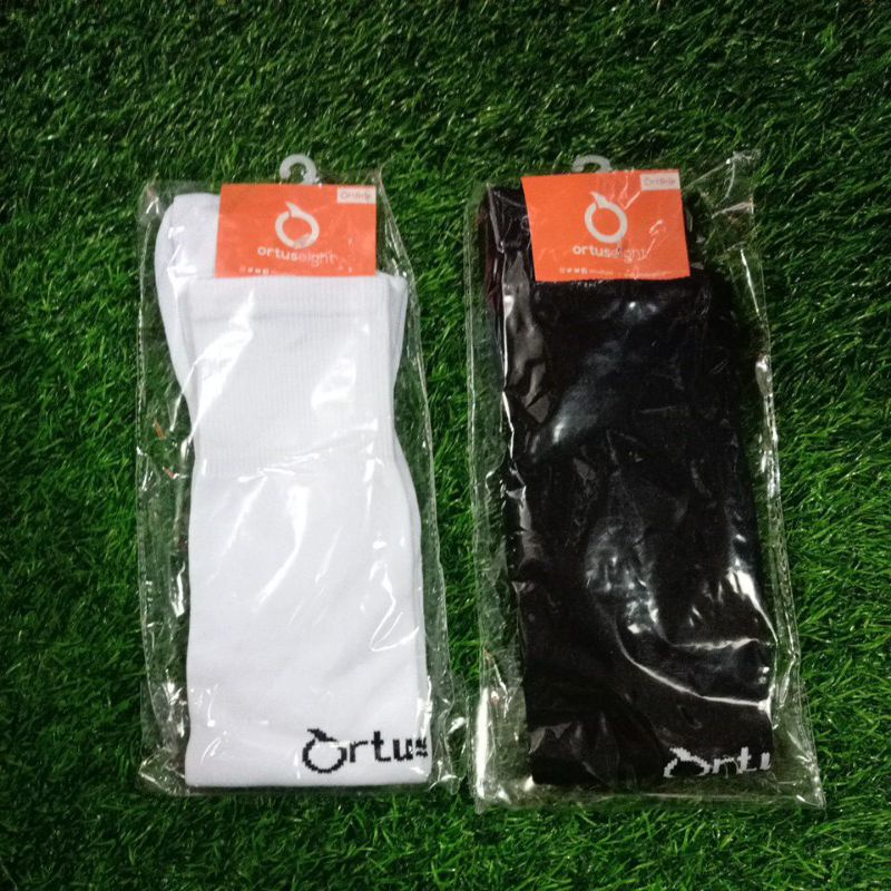 kaos kaki ortuseight sepak bola