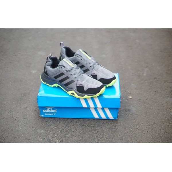 Sepatu Olahraga Pria Adidas AX2 Premium Original Murah