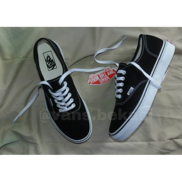 sepatu vans classic