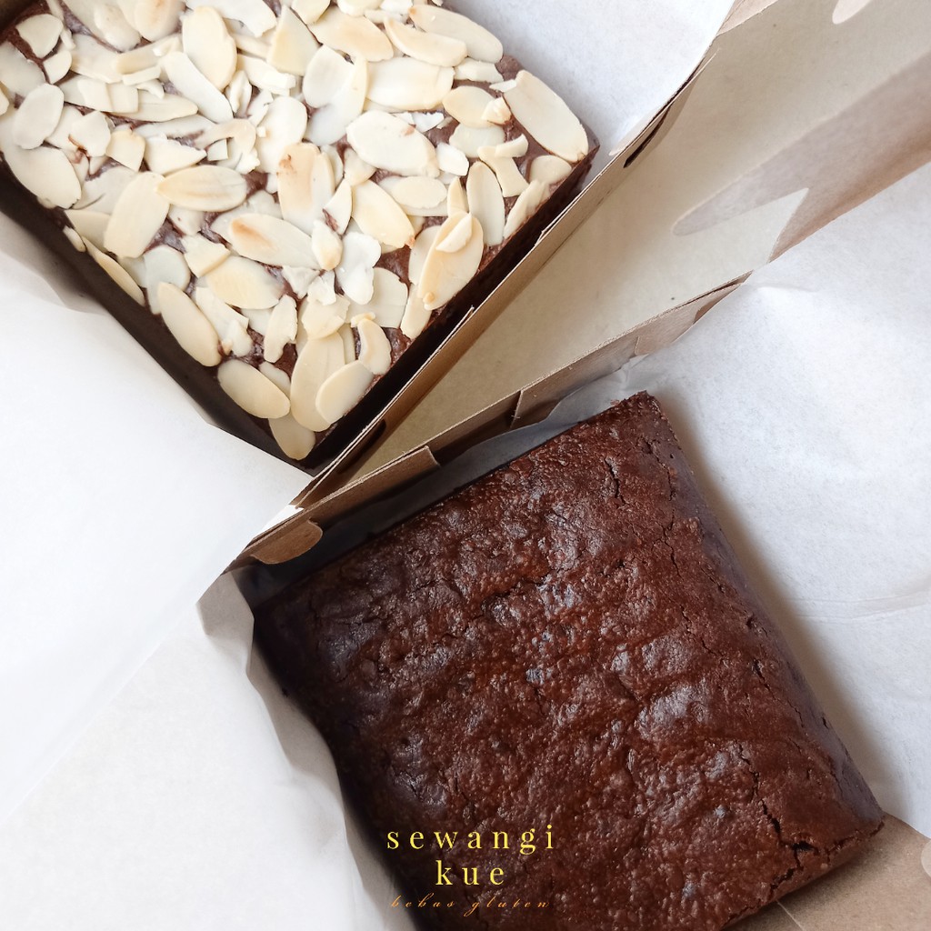 

Gluten free & Dairy Free Brownies | Gluten Free Fudgy Brownies (GF, DF) - sewangikue