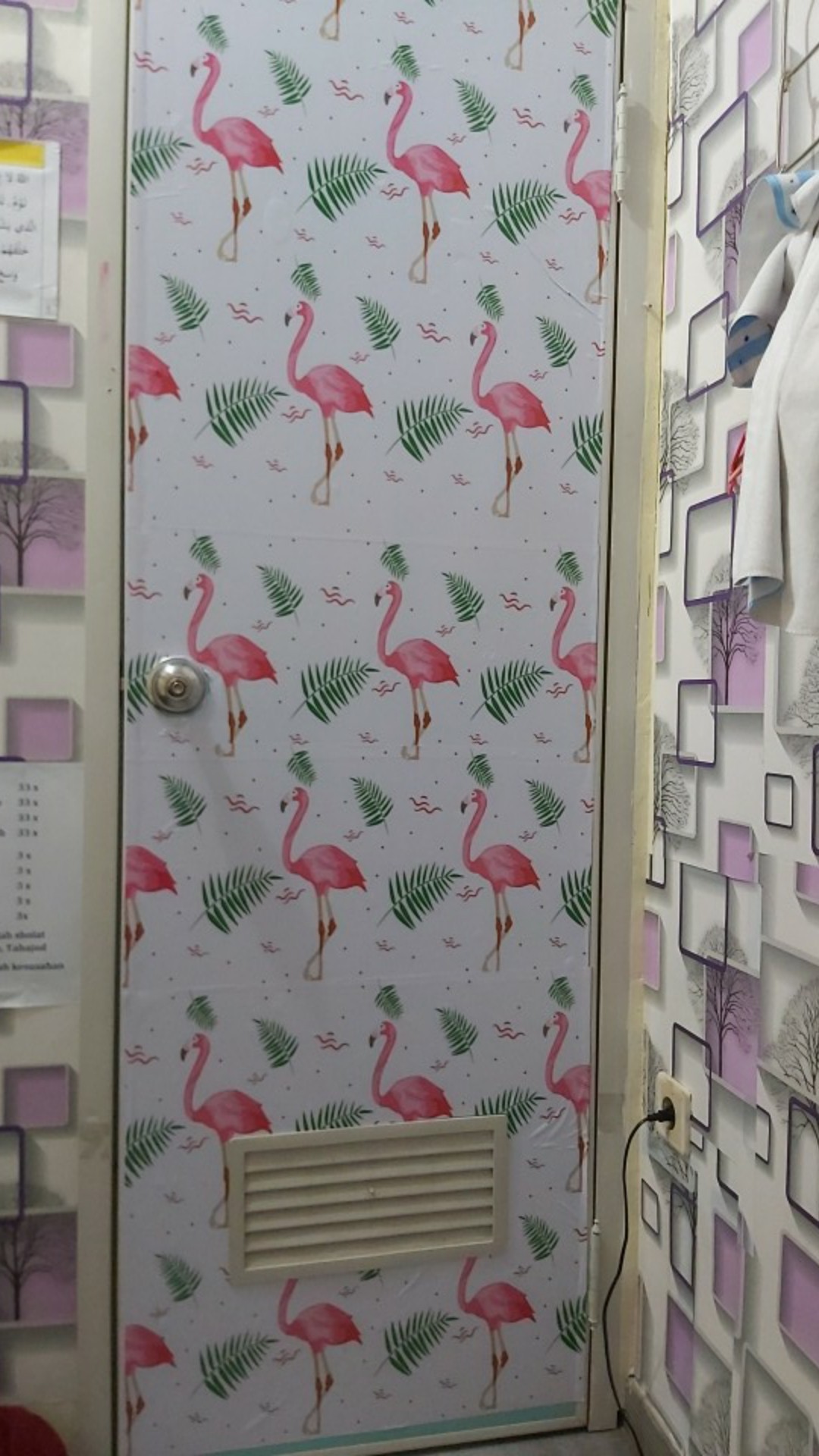 Stiker Pintu Kamar Mandi Motif Bunga A8