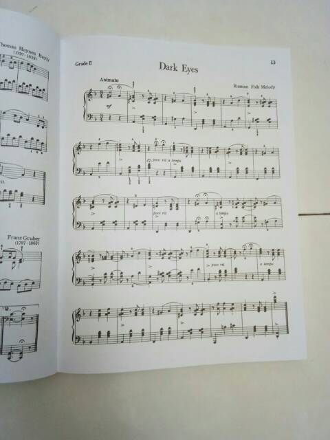 Piano pieces for children cover hijau buku piano original berisi lagu klasik