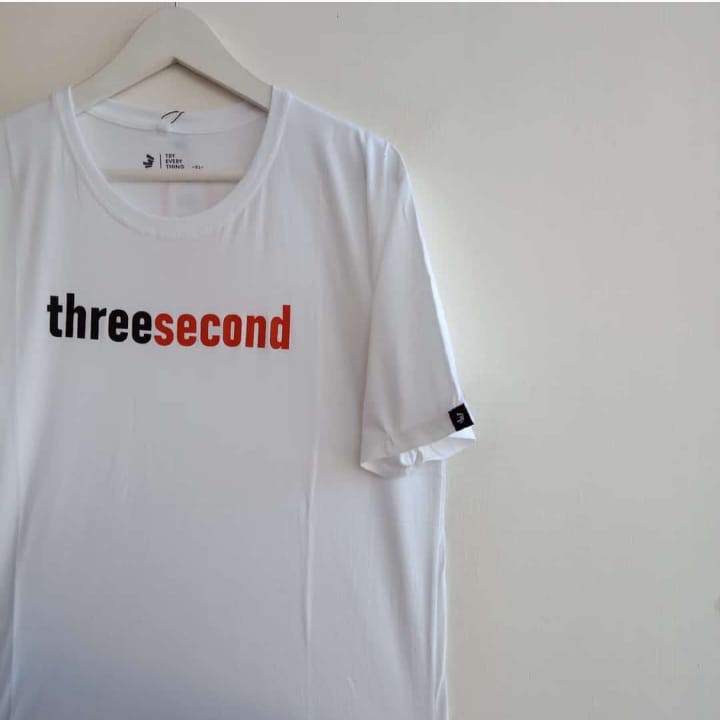 Baju Kaos Pria Distro Big Size Warna Putih