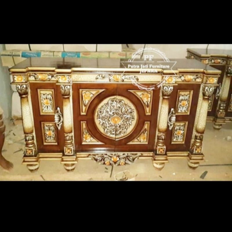 Bufet untuk meja Tv hias ruang tamu kayu jati ukir Jepara