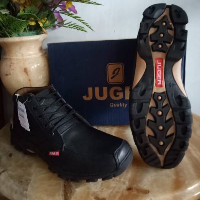 Juger shoes