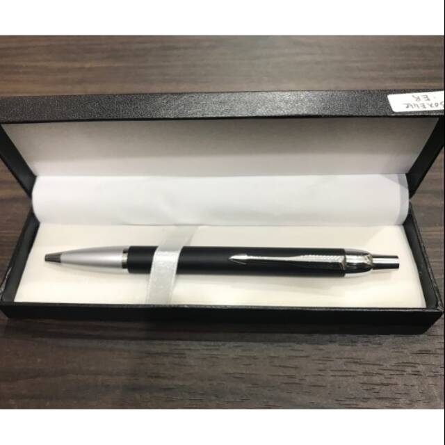 

Pen parker + laser nama + box