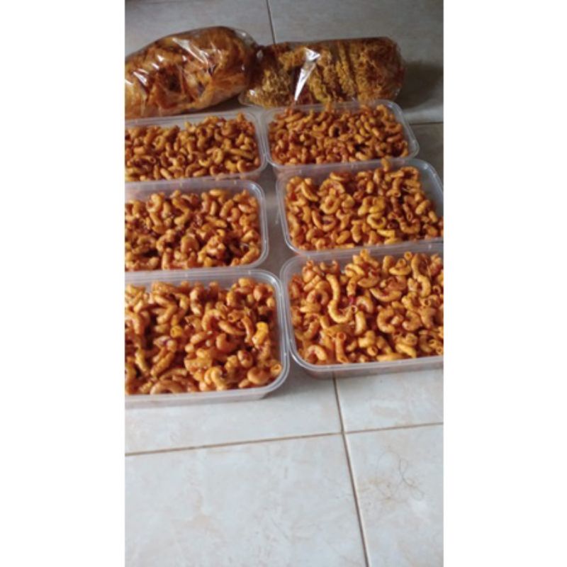 

makaroni pedas|camilan pedas|jajanan jadul